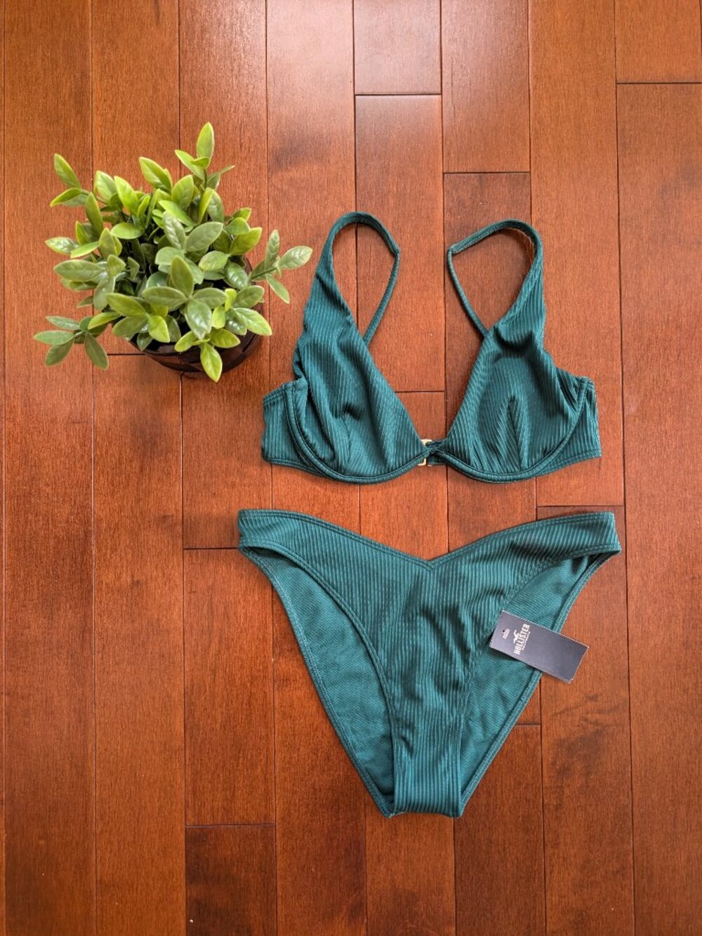HOLISTER RIBBED EMERALD GREEN BIKINI